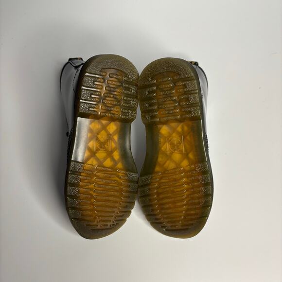 Dr. Martens Junior 1460 Patent Leather Lace Up Boots in Black - Picture 7 of 8